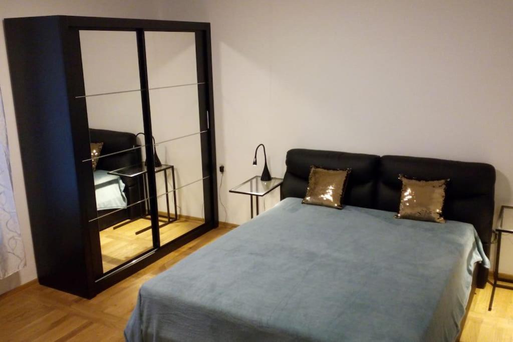 Botanical Garden Budget Apartment *