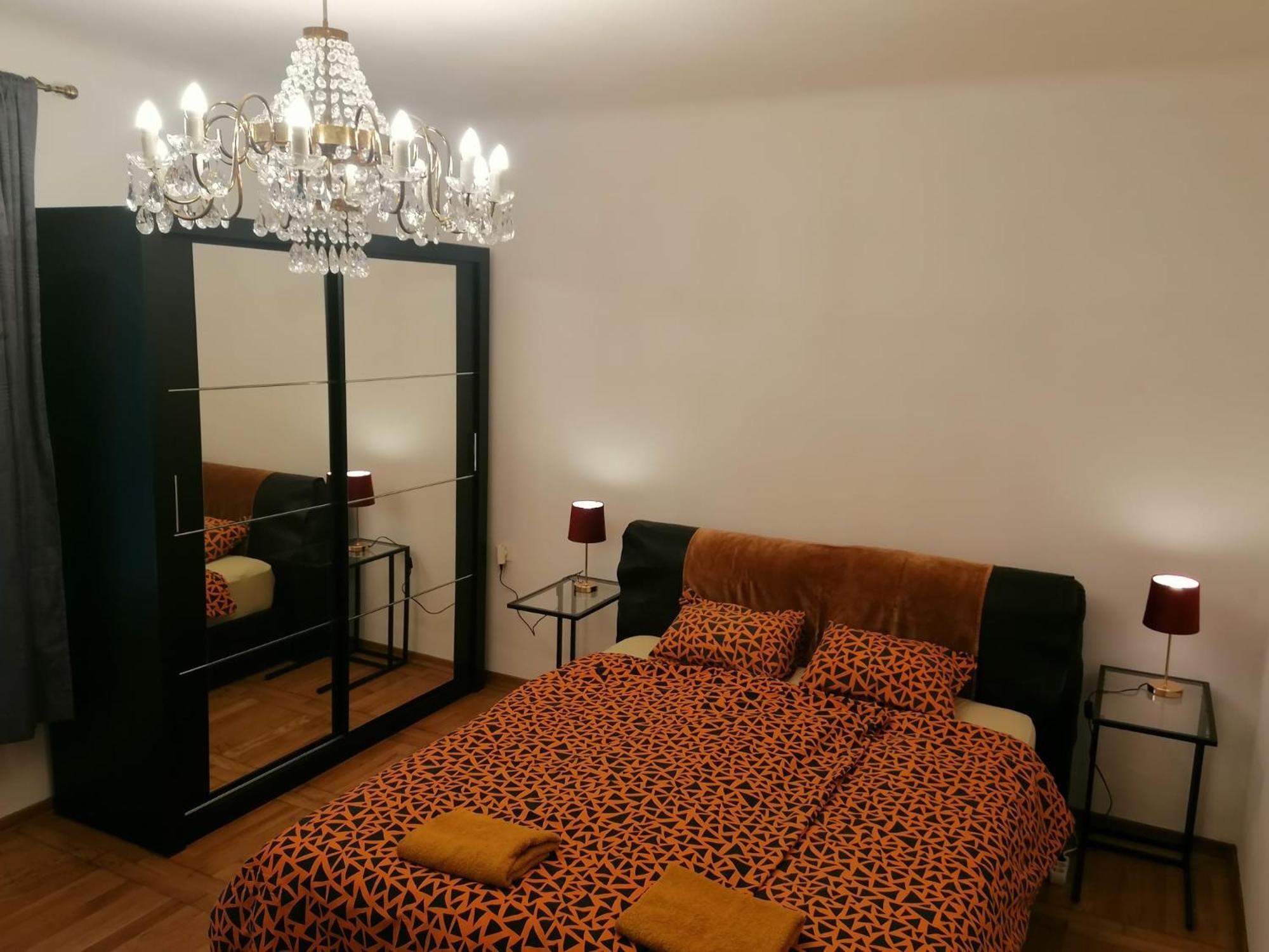 Botanical Garden Budget Apartment